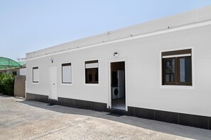 Exterior - Holiday Home 'Casita Dana' with Private Pool, Wi-Fi and Air Conditioning (Conil de la Frontera)