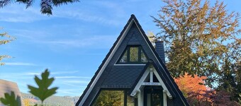 Holiday Home 'Nurdachhaus Sauerland' with Private Garden, Grill & Fire Pit