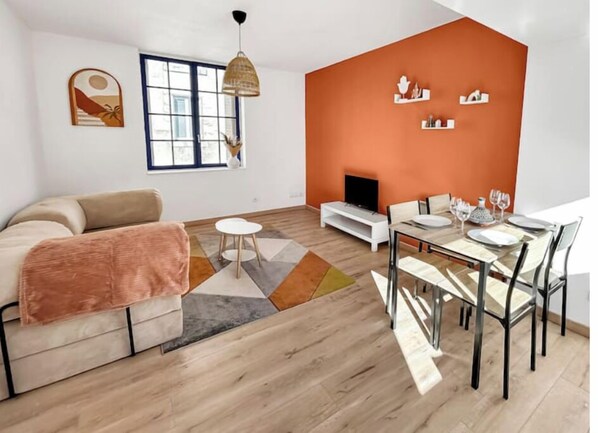 Living area - A magical getaway in Blois, just a stone's throw from the château! (Blois)
