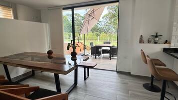 House, 4 Bedrooms, Terrace, Garden View | Dining