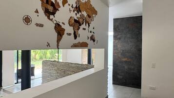 House, 4 Bedrooms, Terrace, Garden View | Interior