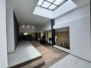 House, 4 Bedrooms, Terrace, Garden View | Interior