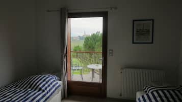 Classic Double Room, Balcony, Garden View | Travel crib, free WiFi, bed sheets