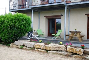 منزل - برواق - منظر للحديقة | شرفة/رواق