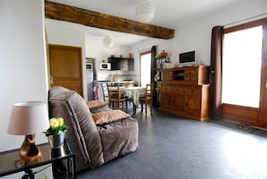 Family House, Patio, Garden View | Living area