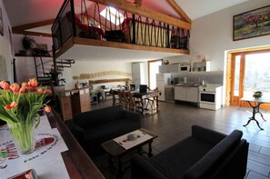 独立别墅, 阳台, 花园景观 | 私人厨房 | 茶具/咖啡用具、电热水壶、提供环保清洁产品