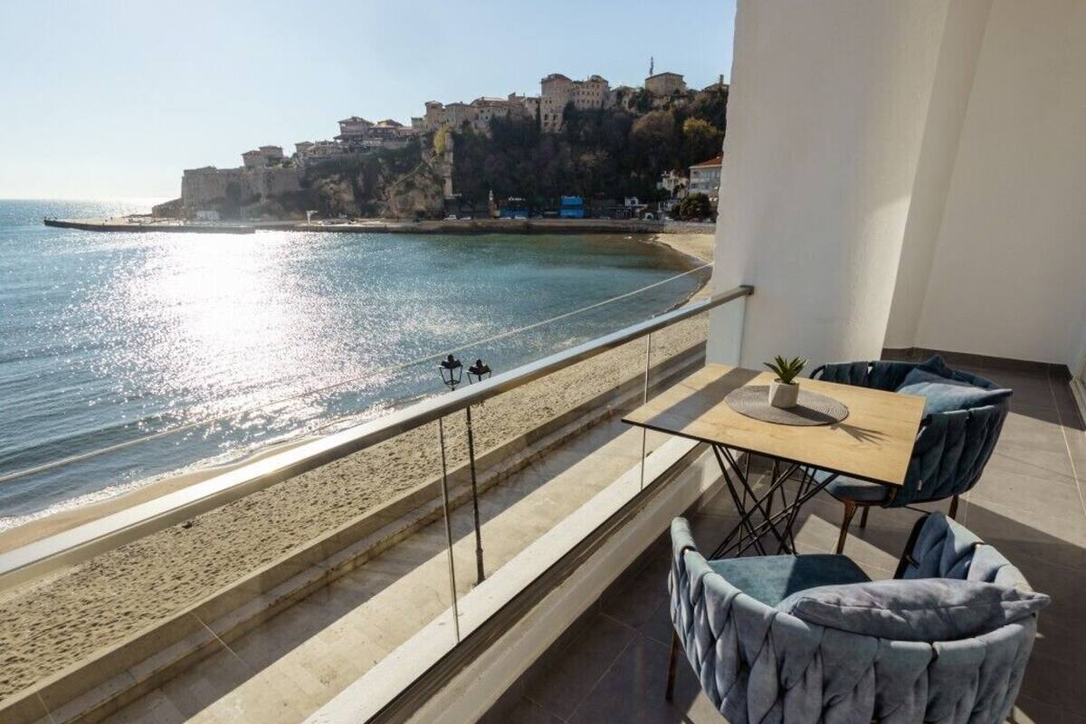 Deluxe Double or Twin Room, Balcony | Premium bedding, desk, blackout curtains, soundproofing