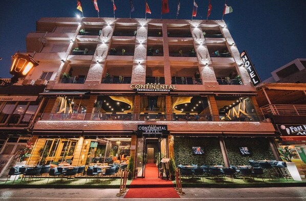 المنشأة من الخارج