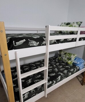 Reiseseng for barn og wi-fi (inkludert)