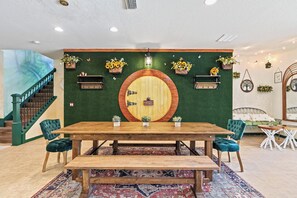 Dining - Epic 9BR LOTR Home w/ Private Pool, Theater, Games (Kissimmee)