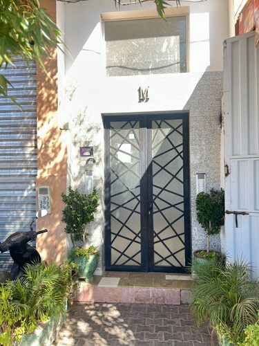 Modern apartment in the heart of Marrakech, 9 min from airport -with Wi-Fi & A/C