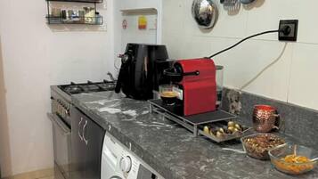 Microondas, horno y parrilla de estufa