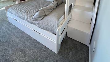 4 bedrooms, free WiFi