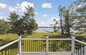 Property grounds - Lakefront Cabin, Sleeps 14, Skiing, Snow trails, Fire Pit (Bagley Township)