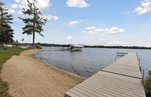 In Strandnähe, Liegestühle, Strandtücher