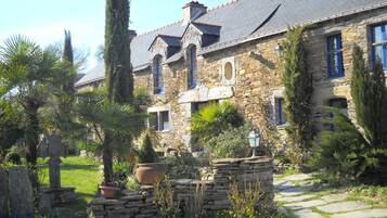 Façade de lâhĂ©bergement