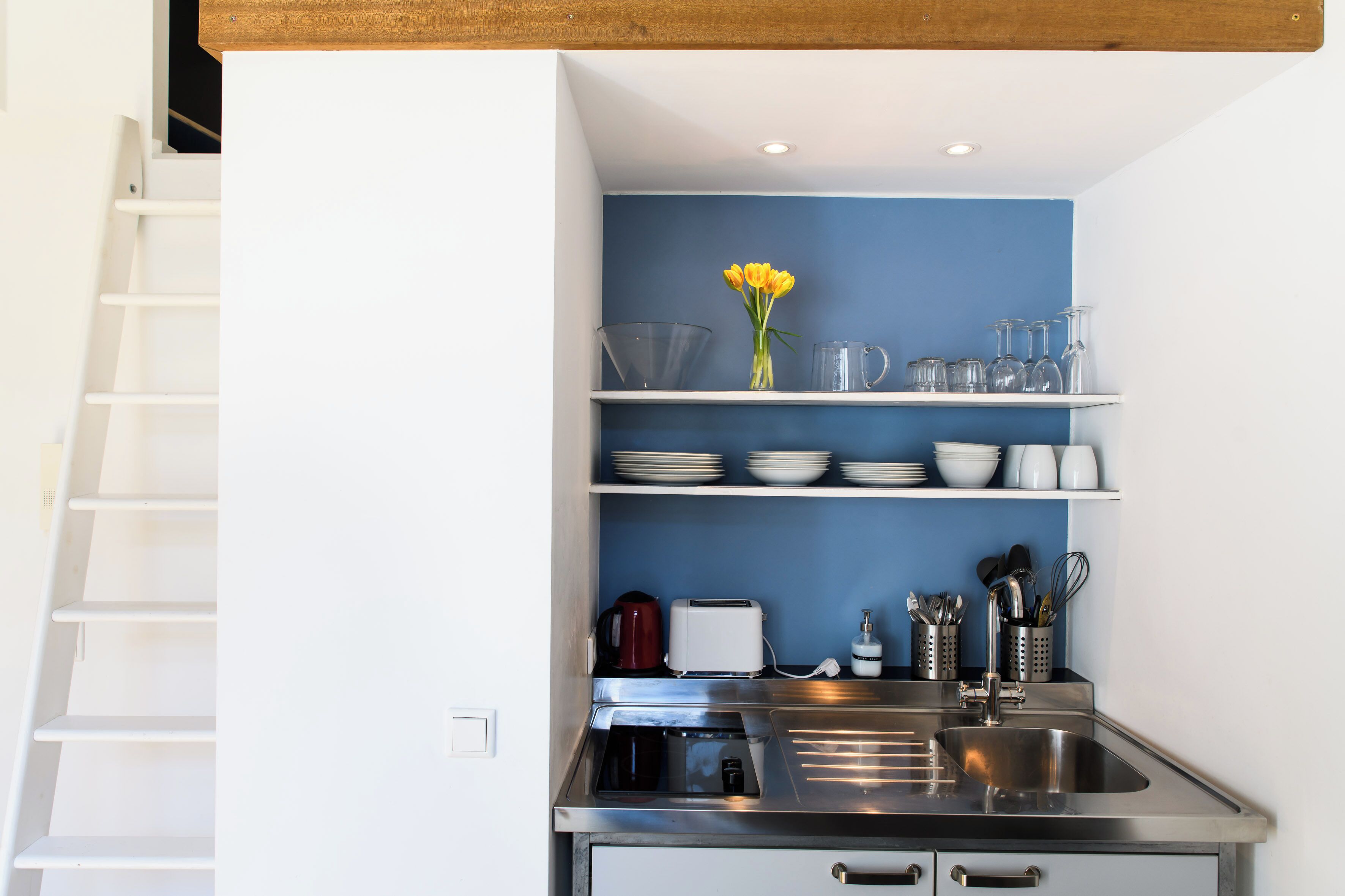 Fridge, stovetop, electric kettle, toaster