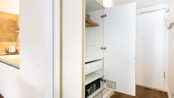 Fridge, stovetop, electric kettle, toaster