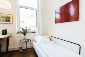 8 bedrooms, in-room safe, desk, iron/ironing board