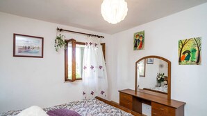 Apartemen | 2 kamar tidur, setrika/meja setrika, dan seprai linen