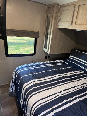 2 bedrooms, bed sheets