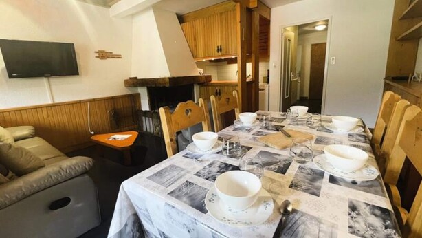 Dining - Savoyard Apartment in the Heart of Meribel (Les Allues)
