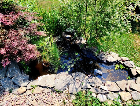 Property grounds - Quiet corner lot w/fruit trees & gardens! Just 10mins-Hershey, 25mins-Hburg! (Palmyra)