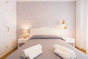 2 bedrooms, iron/ironing board, internet, bed sheets - Charming apartment in the historic center_Apt2 (Málaga)