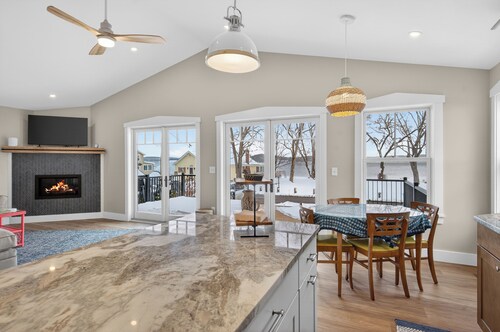 Bluebird @ 38 Lake Avenue – Brand New Lakefront Home on Saratoga Lake