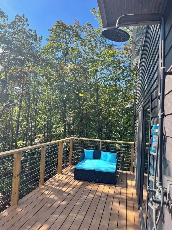 Terrace/patio - NEW! Book now for discounted rates! 10 1/2 private acres, views, hot tub, & more (Dunlap)