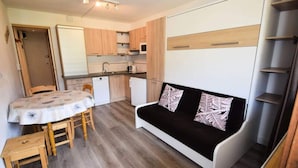 Interior - Apartment in Plagne Centre by Ski Slopes (La Plagne-Tarentaise)