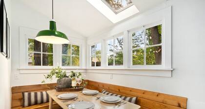 Oak Street Bungalow | Walk to Old Town & CSU