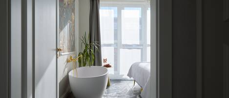 3 chambres, bureau, fer et planche à repasser, Wi-Fi gratuit