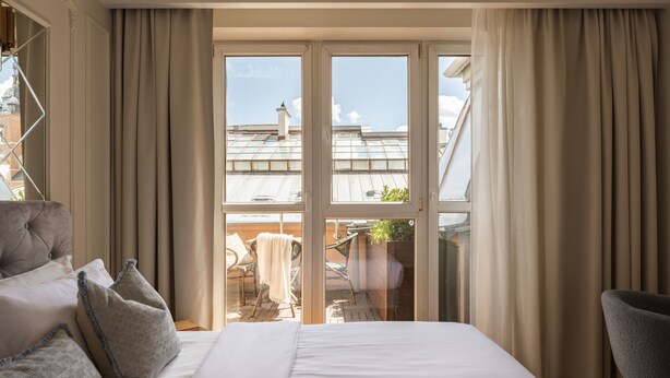 3 bedrooms, desk, iron/ironing board, free WiFi - Feniks 3-bed Main Square Apartment (Kraków)