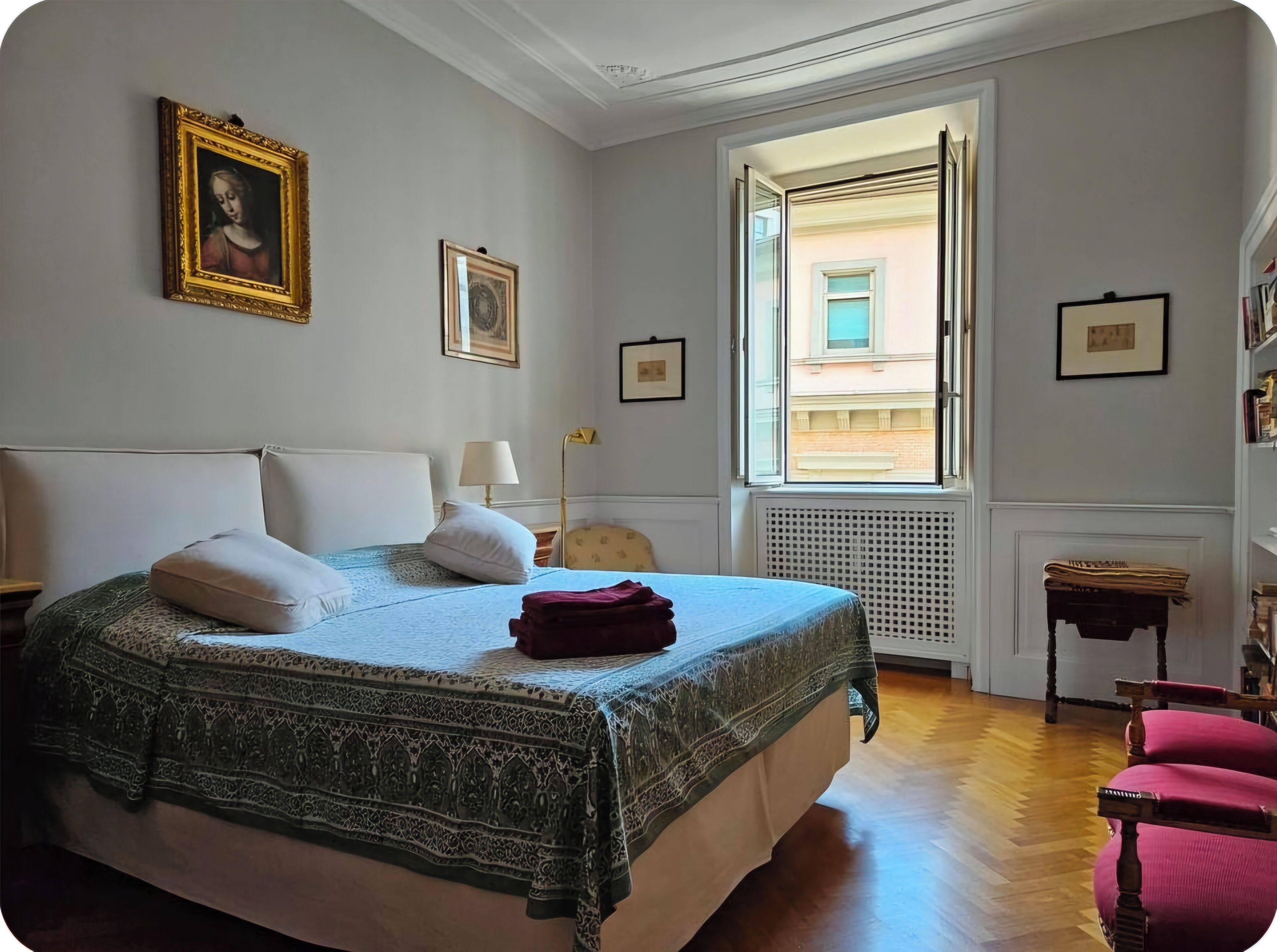 3 quartos, ferros/tábuas de passar roupa, Wi-Fi, roupa de cama