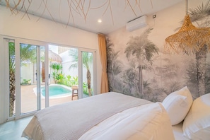 Villa – deluxe, terrasse, hageutsikt | Safe på rommet, strykejern/-brett og wi-fi (inkludert)