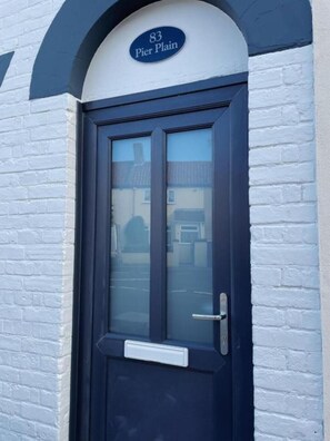 Exterior detail - Pier Plain By The Sea (Gorleston-on-Sea)