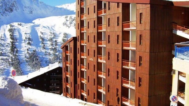 Unclassified image, 1 of 3, button - Studio for 4 People in Arc 2000 Near the ice Rink (Bourg-Saint-Maurice)