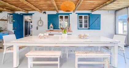 Lovely 5-bedroom house in Langezandt Fisherman's Village, Struisbaai