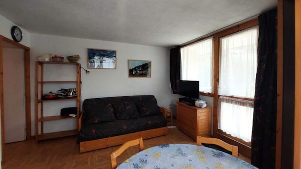 Unclassified image, 1 of 3, button - Pretty Studio Cabin for 4 People in Vallandry, Close to the Slopes (Landry)