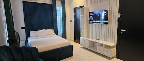 House, 5 Bedrooms, Accessible, Smoking | 5 bedrooms
