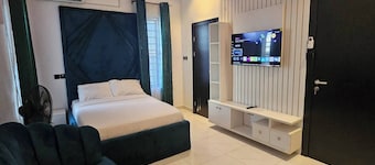 Luxury 5 Bedrooms Duplex With Swimming Pool