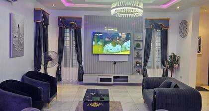 Luxury 5 Bedrooms Duplex With Swimming Pool