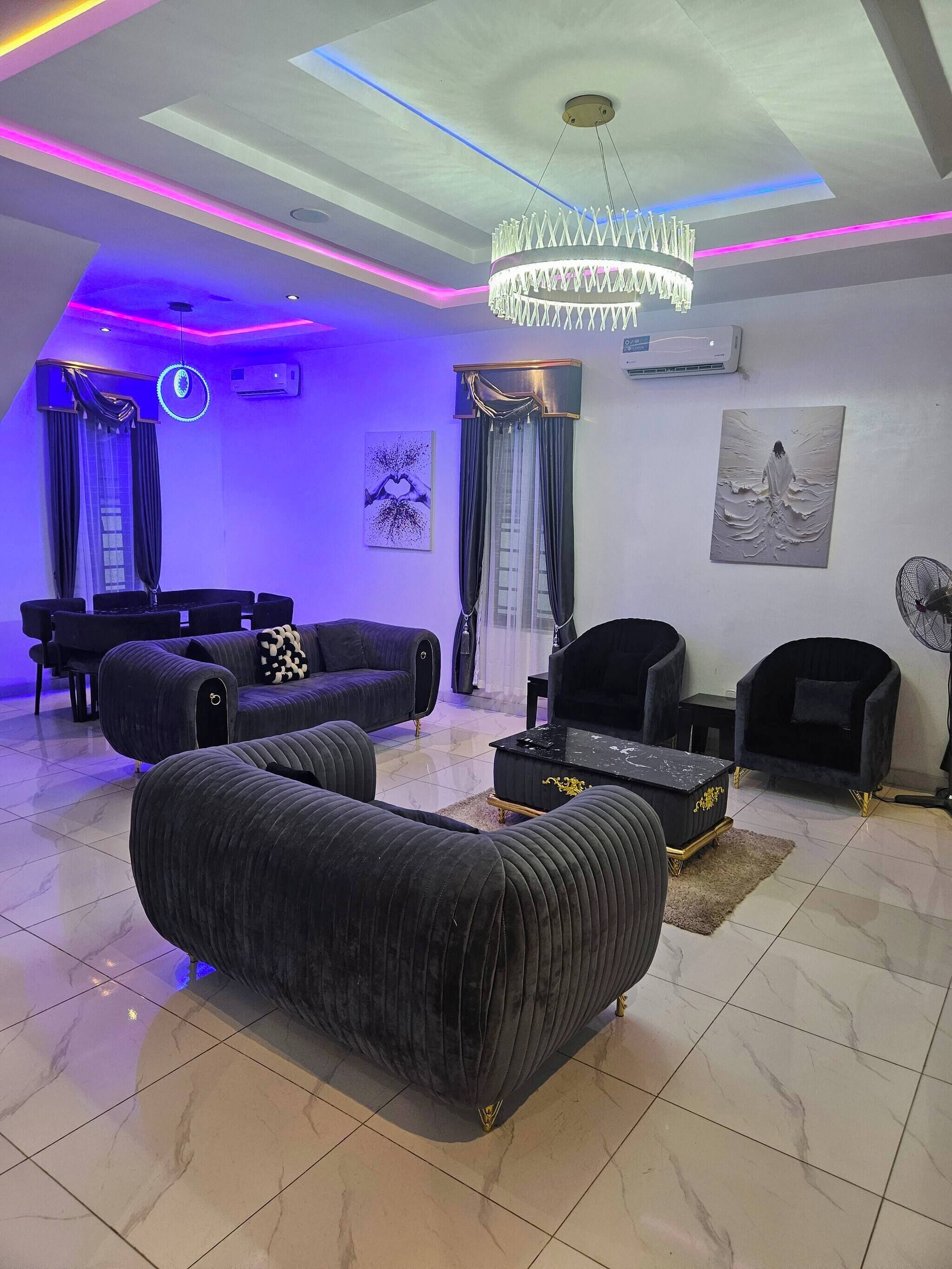 House, 5 Bedrooms, Accessible, Smoking | Interior