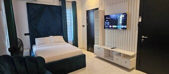 Luxury 5 Bedrooms Duplex With Swimming Pool