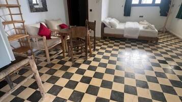 Junior Suite | Free cots/infant beds, travel cot, free rollaway beds, free WiFi