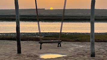 Children’s play area – outdoor