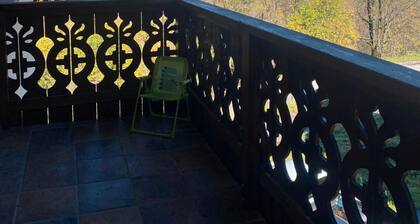 Apartment 'Le Ressoutan' with Mountain View and Balcony