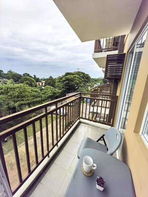 Condo, 1 chambre, accessible aux personnes à mobilité réduite, balcon | Balcon