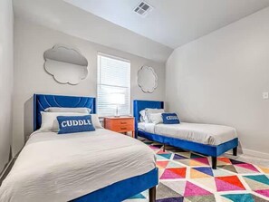 3 bedrooms, WiFi, bed sheets